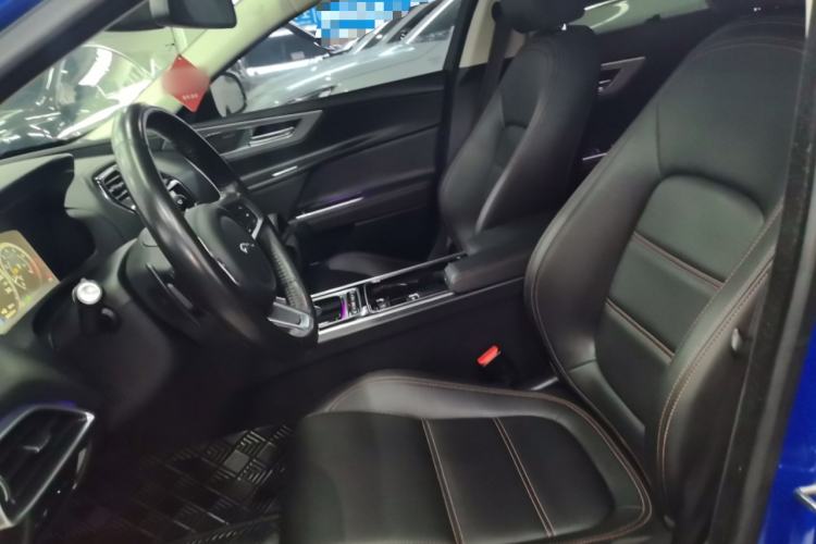 Used Jaguar XEL 2019 2.0T 200 PS Deluxe Edition Left Front Seat