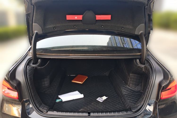 Used BMW 5 Series 2022 Second Facelift 525Li M Sport Package