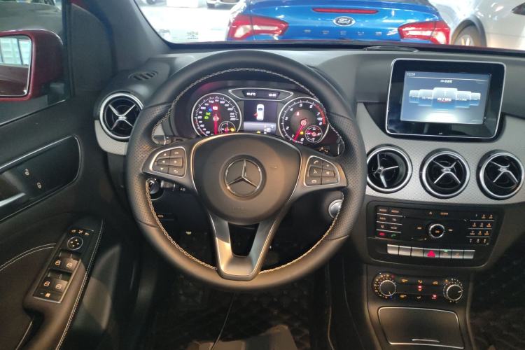 Used Mercedes-Benz B-Class 2015 B 200 Sport Edition Steering Wheel