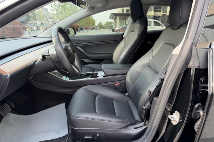 Used Tesla Model 3 2019 Long-Range Rear-Wheel-Drive Version