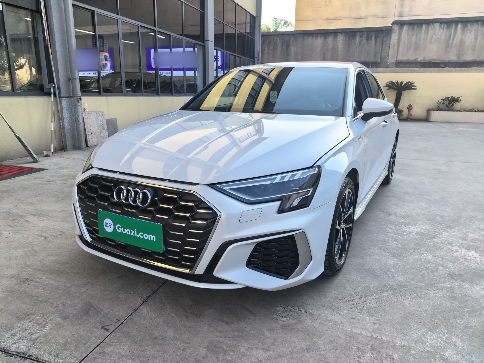 Parte inferior delantera