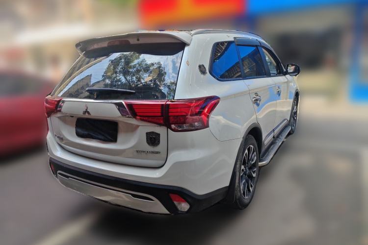 Used Mitsubishi Outlander 2019 2.0L Two-Wheel Drive Comfort Edition 5 Seats China VI Standard
