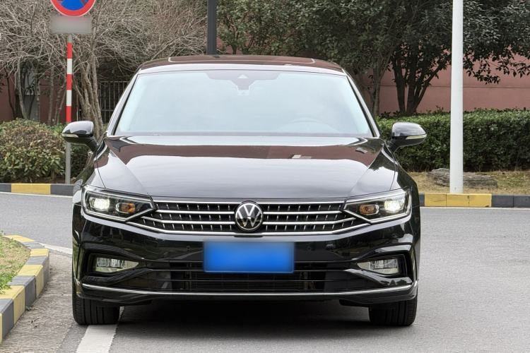 Used Volkswagen Magotan 2023 2 Million Units Commemorative Edition 330TSI DSG Luxury Version