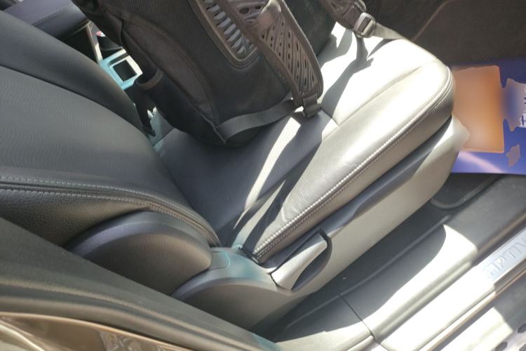 Used Chevrolet Captiva 2017 2.4L 4x4 Flagship Edition 7-Seater Right Front Seat