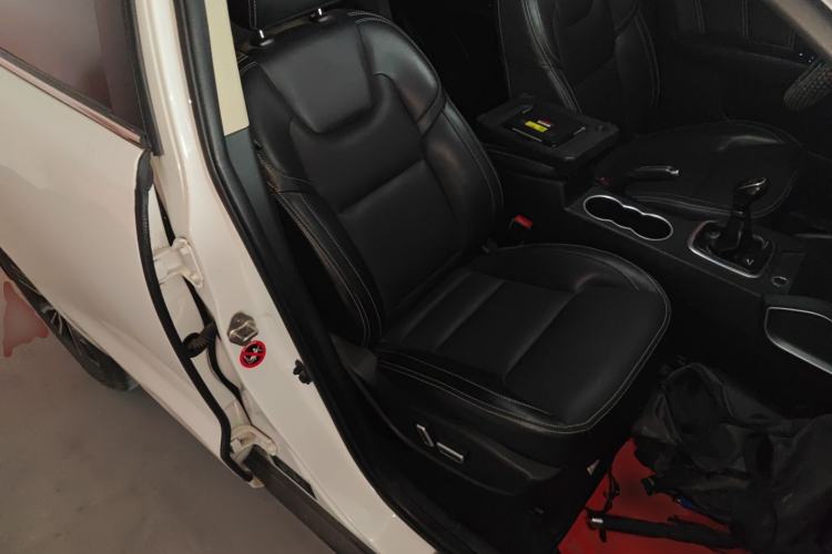 Used Geely Auto Vision X6 2016 1.8L Manual Luxury Model