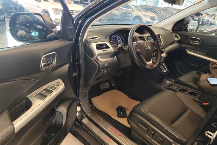 Used Honda CR-V 2015 2.4L four-wheel drive luxury version
