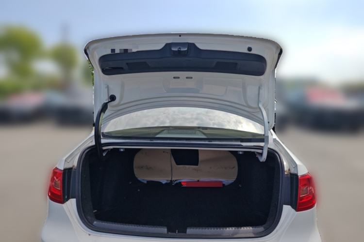 Used Volkswagen Sagitar 2014 1.6L Automatic Comfort Model Trunk