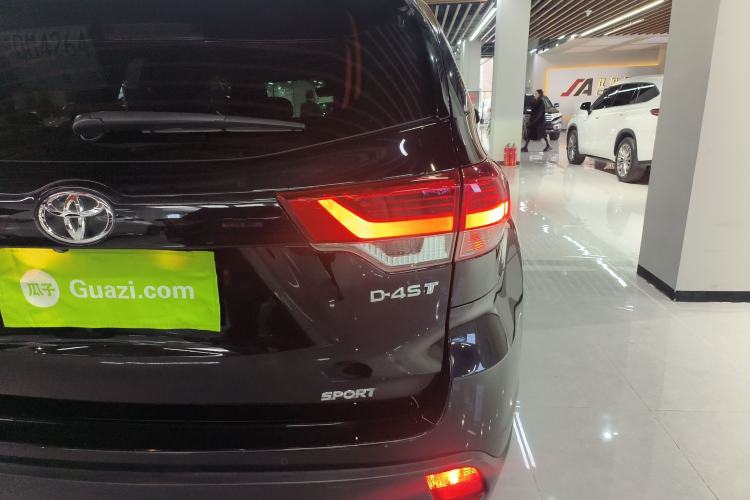 Used Toyota Highlander 2018 2.0T Four-Wheel Drive Luxury Edition 7 Seats China V Emission Standard
