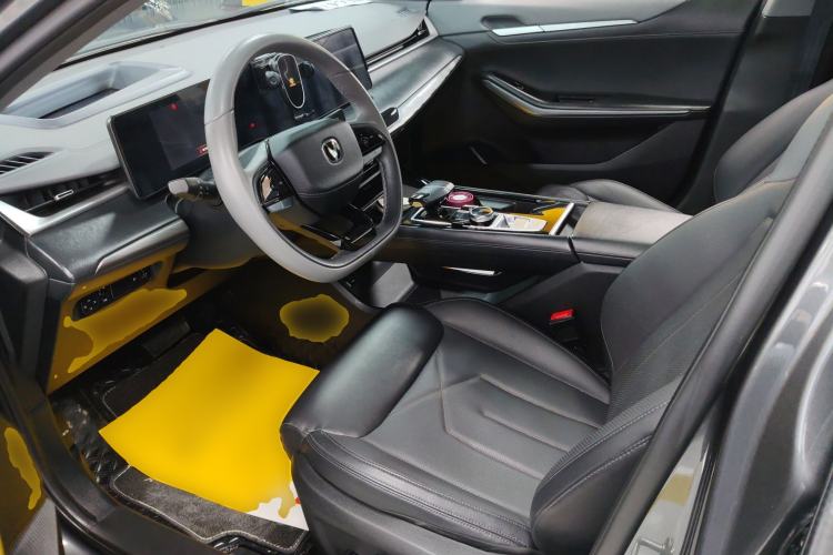 Used CHANGAN Ruicheng PLUS 2023 1.5T DCT Lingyue Trim
