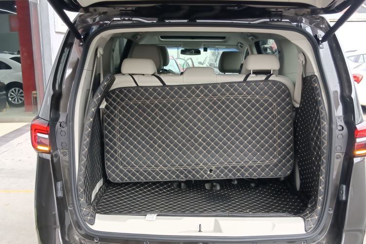 Used Buick GL8 2021 Land Cruiser Executive Class 652T Luxury Model