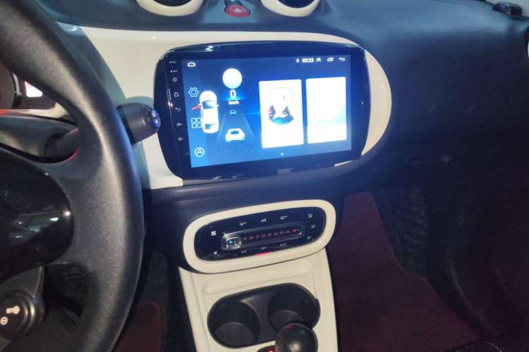 Used smart forfour 2018 1.0L 52 kW Dynamic Edition
