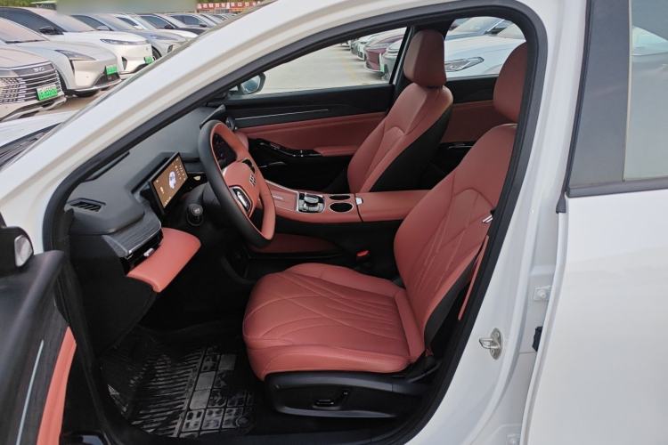 Used Geely Galaxy L6 2025 EM-i 140km Explorer+ Edition
