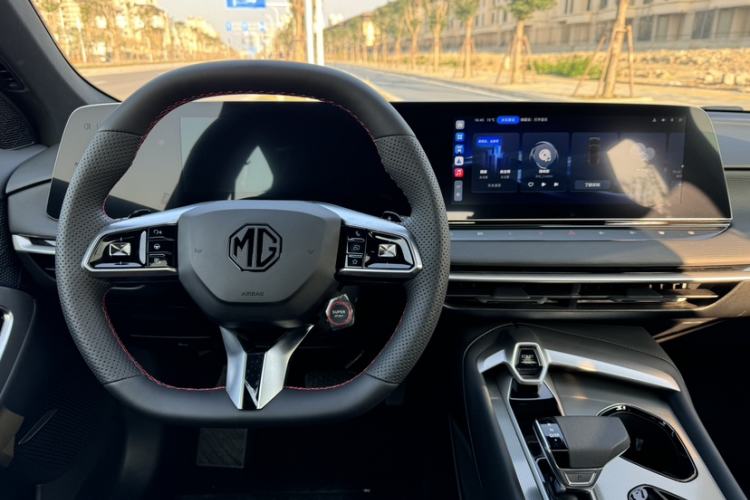 Used MG 7 2025 1.5T 300 DCT Luxury Edition