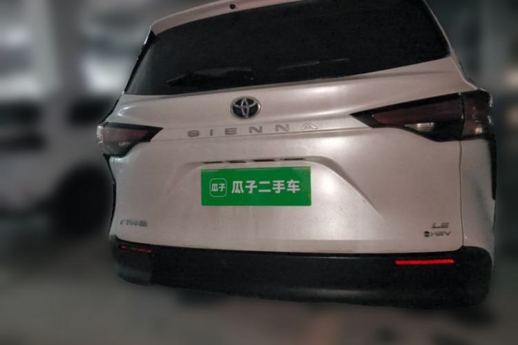 Used Toyota SIENNA 2024 2.5L Hybrid Comfort Edition Rear