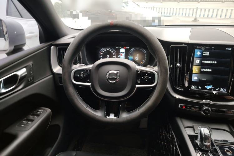 Used Volvo XC60 New Energy 2019 T8 E-Drive Hybrid Intelligent Luxury Sport Edition China V Standard
