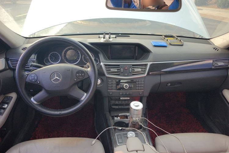 Used Mercedes-Benz E-Class 2009 E 300 Elegant Model
