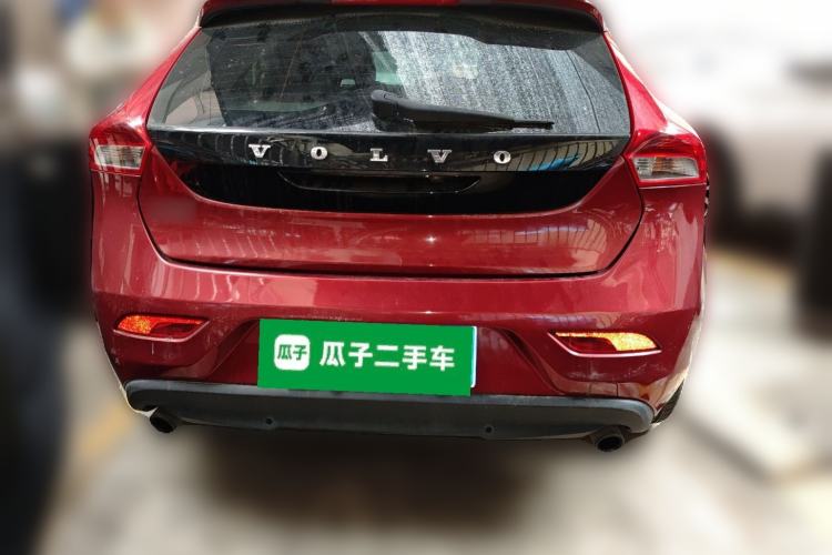Used Volvo V40 2015 1.6T Zhiya Edition
