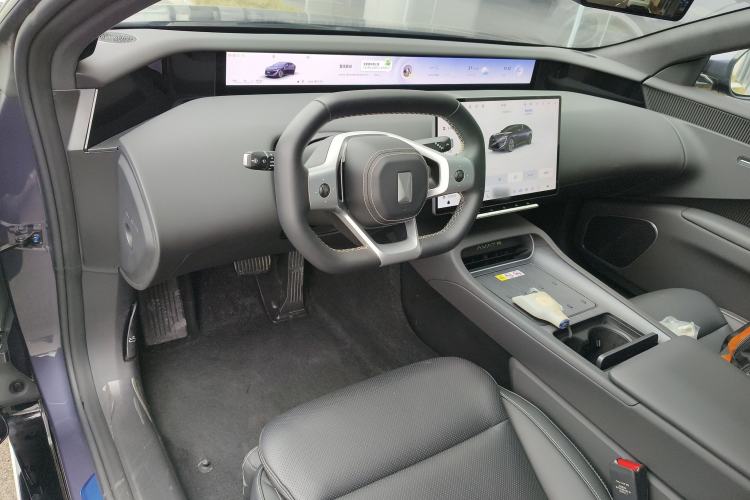 Used Avatr 12 2026 Ultra Pure-Electric All-Wheel-Drive Version Center Console