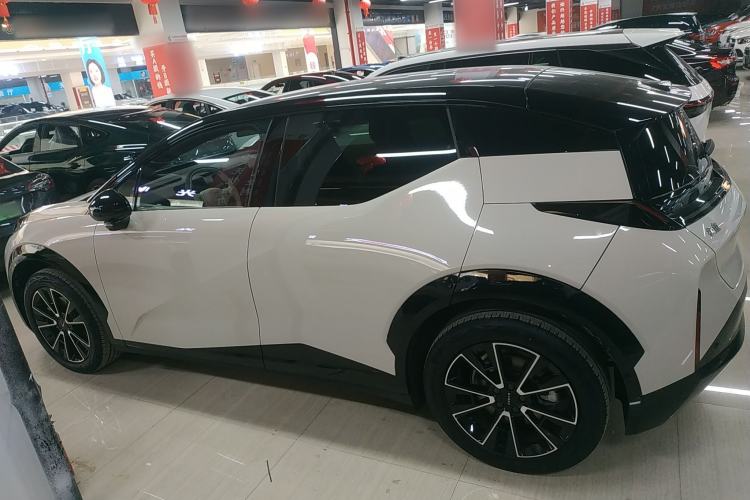 Used Zeekr X 2025 Four-Seater Rear-Drive Cube Version
