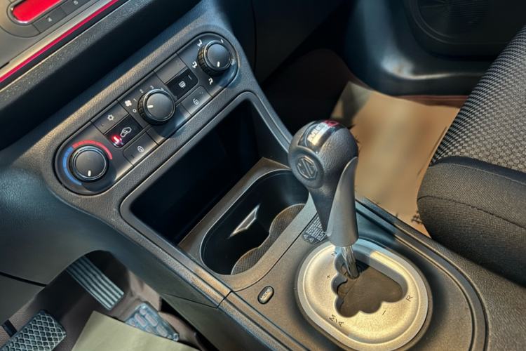 Used MG 3 2014 1.3L AMT Comfort Edition Interior 3