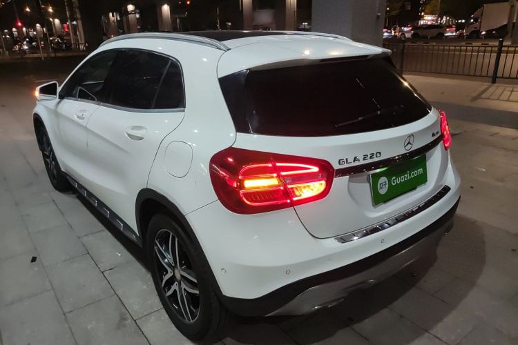 Used Mercedes-Benz GLA 2015 GLA 220 4MATIC Fashion Model
