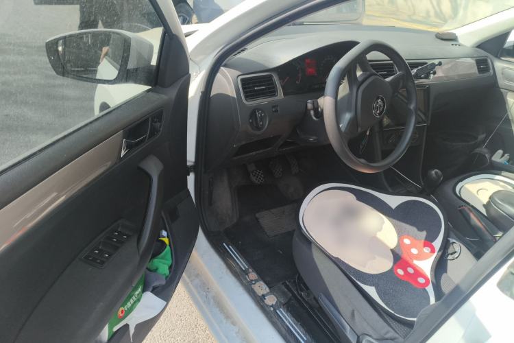 Used Volkswagen Santana 2015 HaoNa 1.6L Manual Fashion Edition Driver Seat