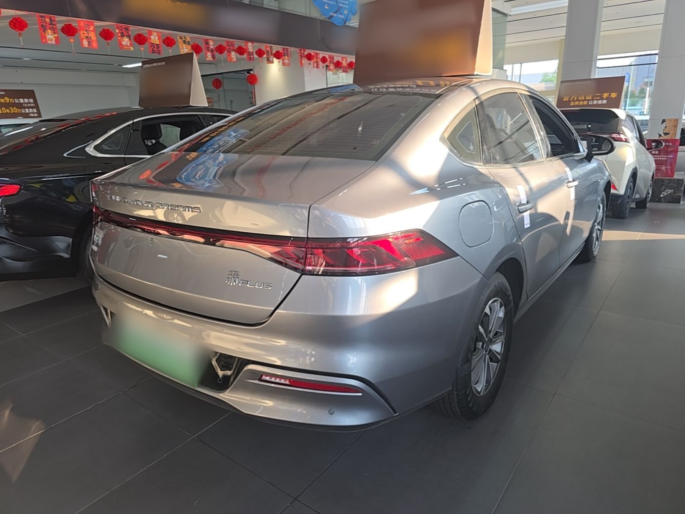 BYD Qin PLUS 2024 HONOR Edition DM-i 55KM Leading Model — снимка 6