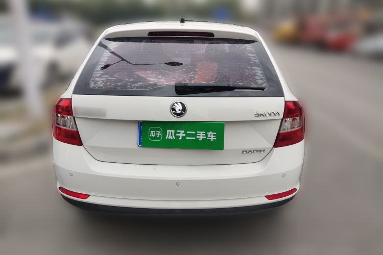 Used Skoda Rapid Spaceback 2014 1.6L Automatic Enjoyment Edition
