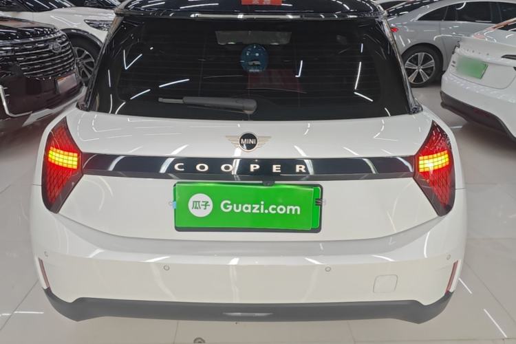 Used MINI Electric COOPER 2024 456km COOPER E Classic Edition Rear