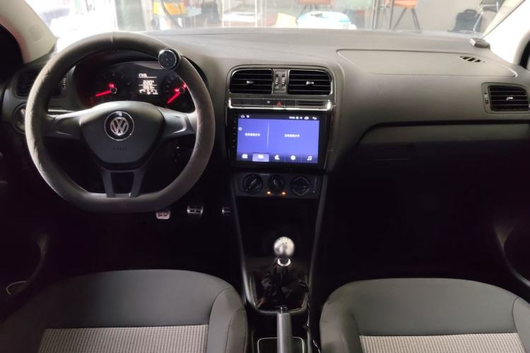 Used Volkswagen Polo 2016 1.4L Manual Fashion Model