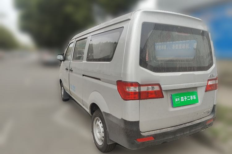 Used Jinbei Hiace X30 2024 1.5L Champion Edition Passenger Vehicle 5/6/7 Seats
