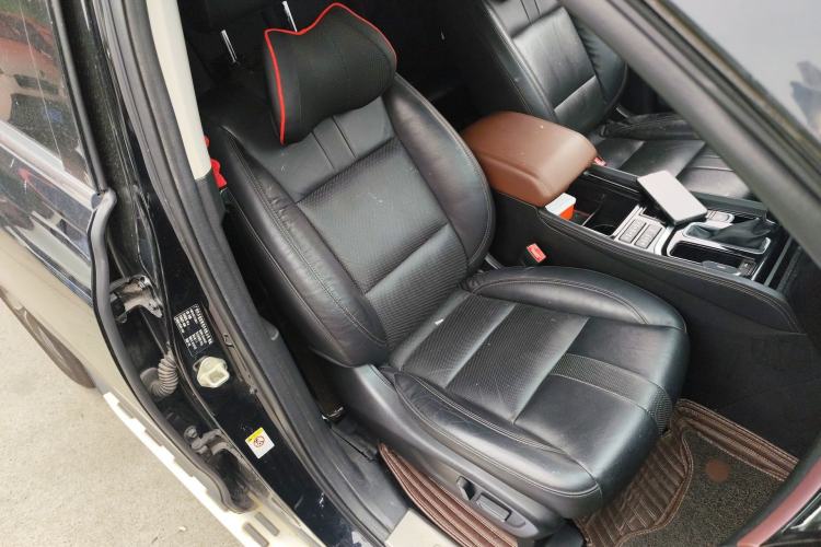 Used GAC Trumpchi GS8 2017 320T Two-Wheel Drive Luxury Smart Connectivity Version (7 Seats)