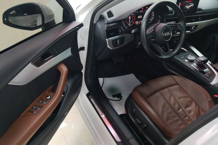 Used Audi A4L 2019 40 TFSI Fashion Edition China VI Emission Standard