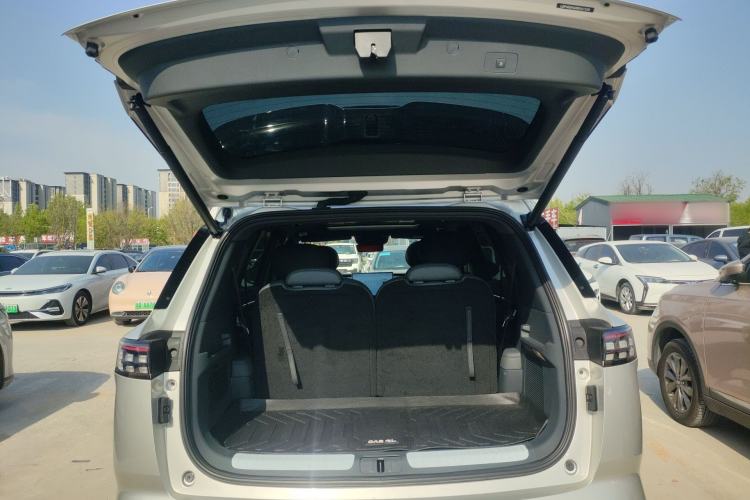 Used Dongfeng eπ eπ008 2024 210Max Range-Extended Version 6 Seats
