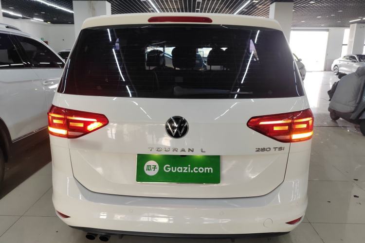 Used Volkswagen Touran 2021 Volkswagen Touran L 280TSI DSG Style Edition 7 Seats Rear