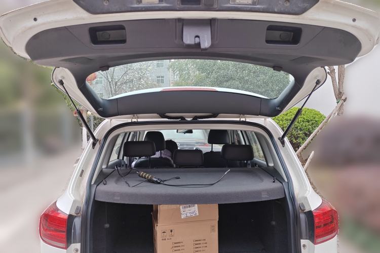 Used Volkswagen Tiguan 2013 1.8TSI Manual Two-Wheel Drive Trend Edition Trunk