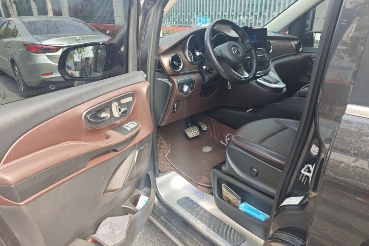 Used Mercedes-Benz V-Class 2021 V 260 L Long-wheelbase Luxury Edition