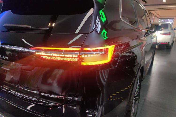 Used Volkswagen Viloran 2024 380TSI Premium Edition
