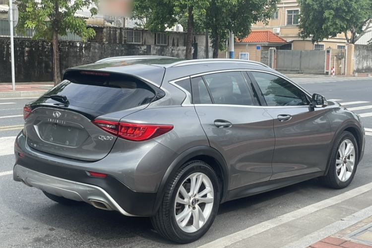 Used Infiniti QX30 2017 1.6T Two-Wheel-Drive Sport Edition