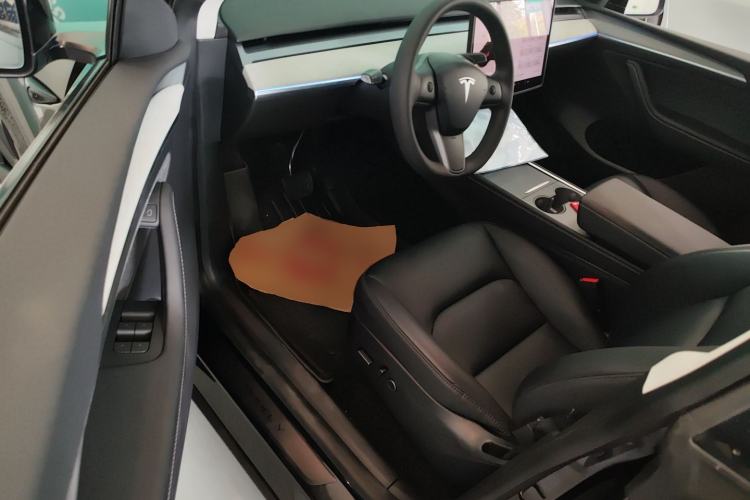 Used Tesla Model Y 2023 Long-Range All-Wheel-Drive Version