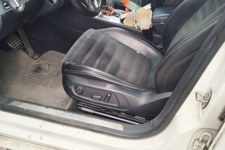 Used Volkswagen FAW-Volkswagen CC 2011 1.8TSI Luxury Model Left Front Seat