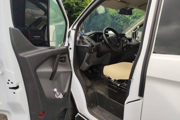 Used Ford Transit 2019 2.0T Diesel Multi-Purpose Commercial Vehicle Mid-Drive Mid-Roof 6-Seater China VI Standard Driver Seat