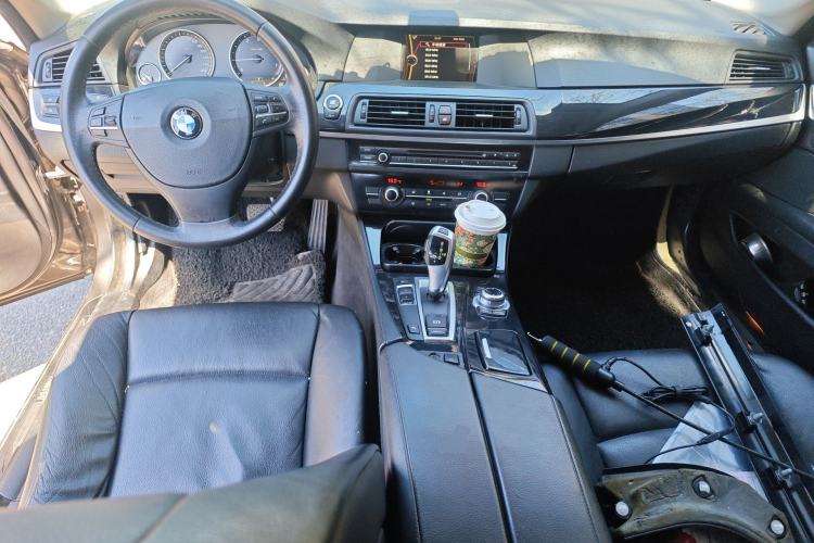 Used BMW 5 Series 2013 520Li Elegant Edition Center Console