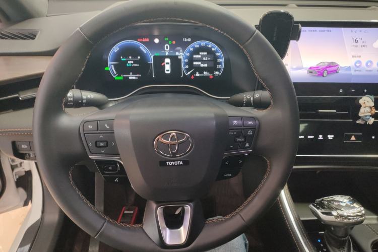 Used Toyota Avalon 2024 Dual-Engine 2.5L XLE Premium Edition