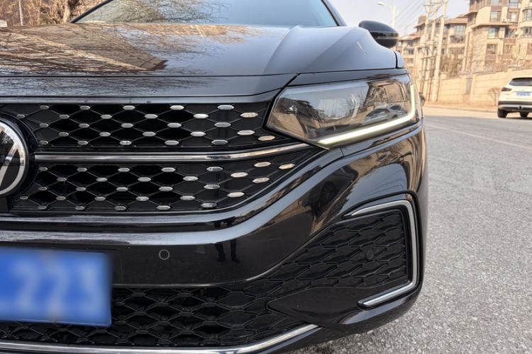 Used Volkswagen Passat 2022 330TSI Starry Elite Edition Custom Version Exterior 6