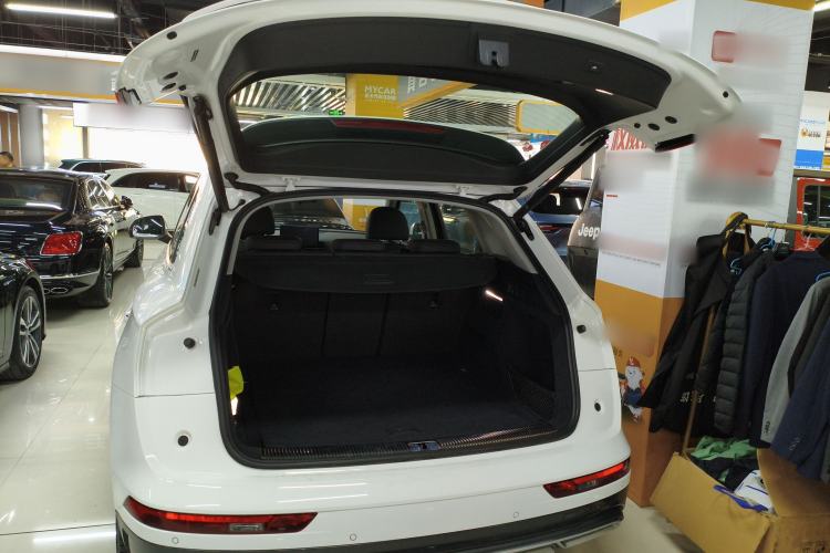 Used Audi Q5L 2023 40T Fashionable and Elegant Version
