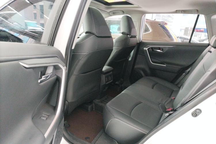 Used Toyota RAV4 2021 2.0L CVT Two-Wheel Drive Fashion PLUS Edition