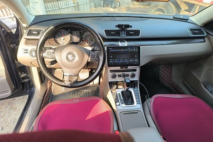 Used Volkswagen Magotan 2012 Facelift 1.8TSI Prestige Model Center Console