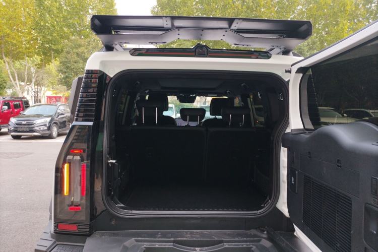 Used JETOUR Traveler 2024 2.0T All-Wheel-Drive Silver Dragon Wings