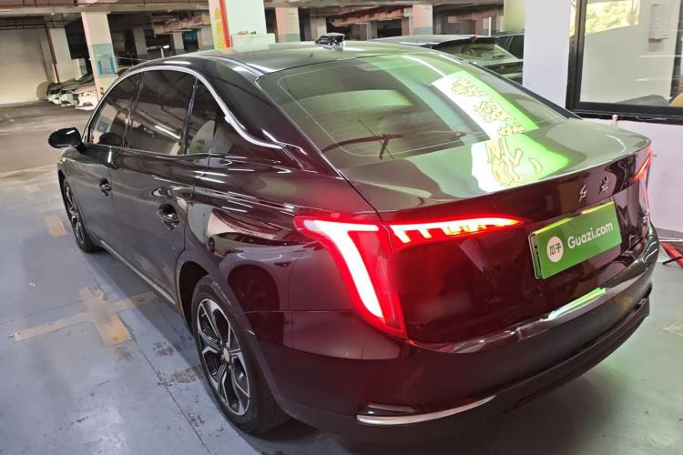 Used Hongqi E-QM5 2023 Base Travel Edition